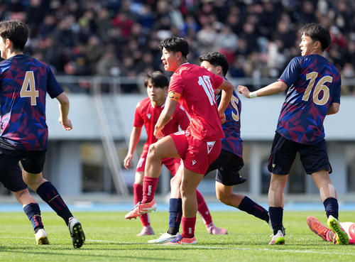 高校サッカー】興国が初8強 東福岡とのPK戦5－4で制す GK岩瀬颯が