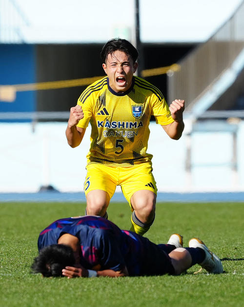 高校サッカー】鹿島学園、17年ぶり4強！キッカー清水朔久PK＆FKで3戦