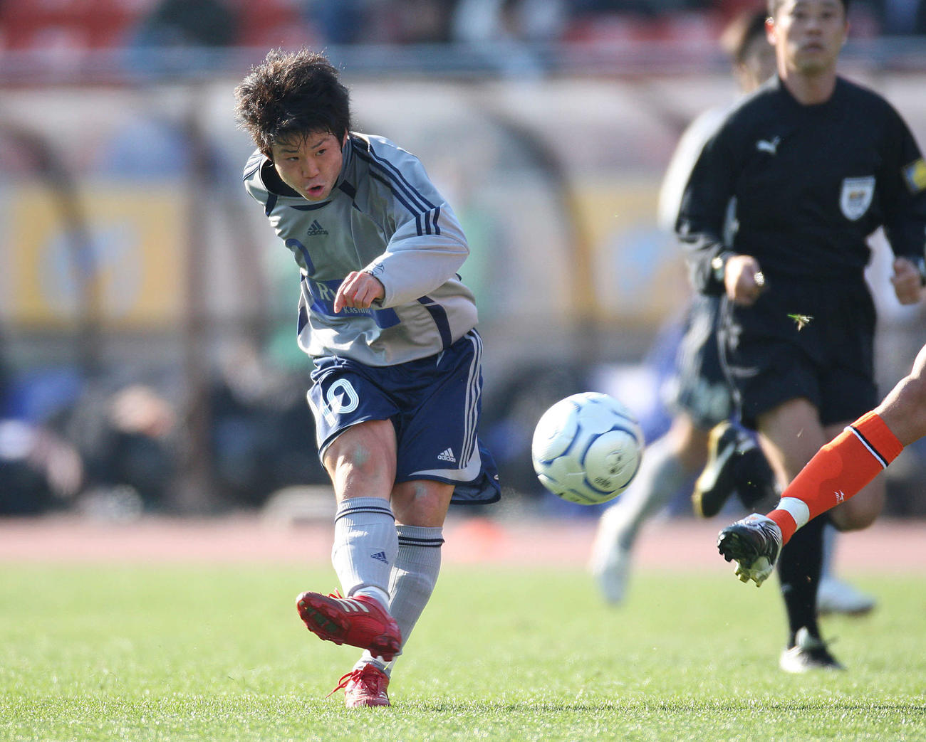 流通経大柏FW大前元紀はハットトリックを決める(2008年撮影)