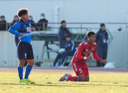 高校サッカー】流通経大柏 選手がベンチに交代要求 榎本監督「言える