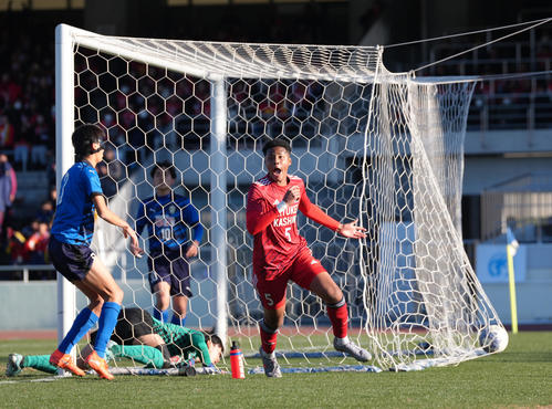 高校サッカー】流通経大柏 選手がベンチに交代要求 榎本監督「言える