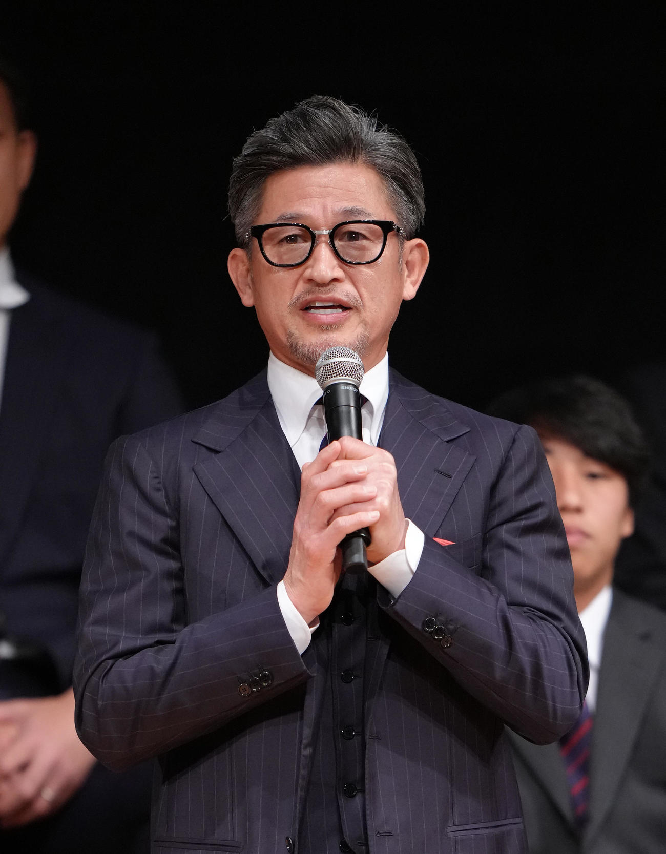 J3福島の出陣式に登場しあいさつするカズ（撮影・足立雅史）