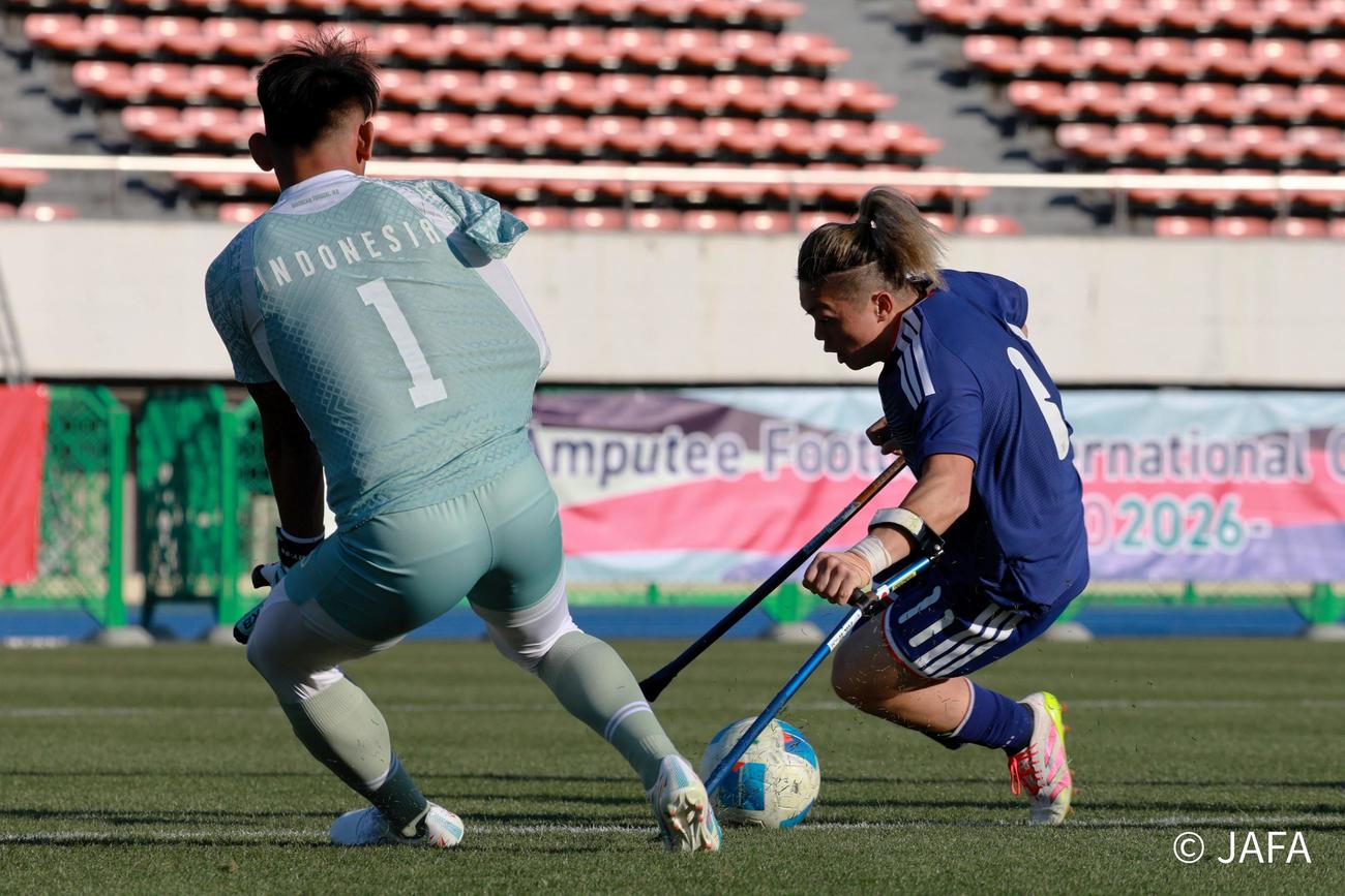 インドネシア戦で先制ゴールを決めたアンプティサッカー日本代表FP後藤大輝（C）JAFA