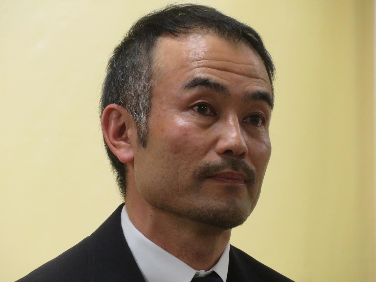 ジェフユナイテッド市原・千葉の新体制発表会に出席した小林慶行監督（撮影・佐藤成）
