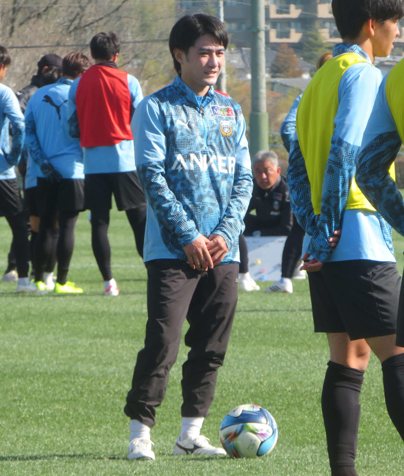 全体練習に合流した川崎フロンターレMF大島僚太（撮影・佐藤成）