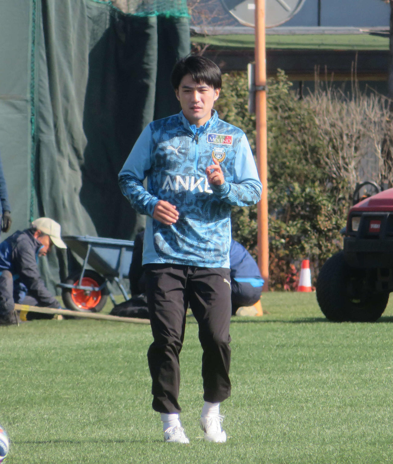 全体練習に合流した川崎フロンターレMF大島僚太（撮影・佐藤成）