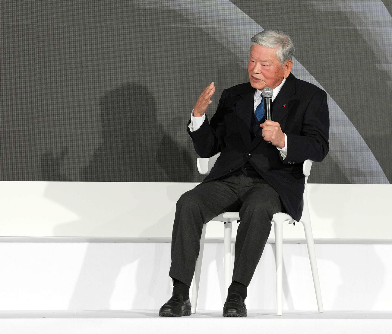 川淵三郎氏「審判に文句言ってどうすんの。本当に恥ずかしい」89歳の