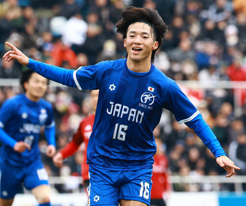 日本高校選抜の宮本周征がPK先制、臼井蒼悟が右足ボレーで追加点 U
