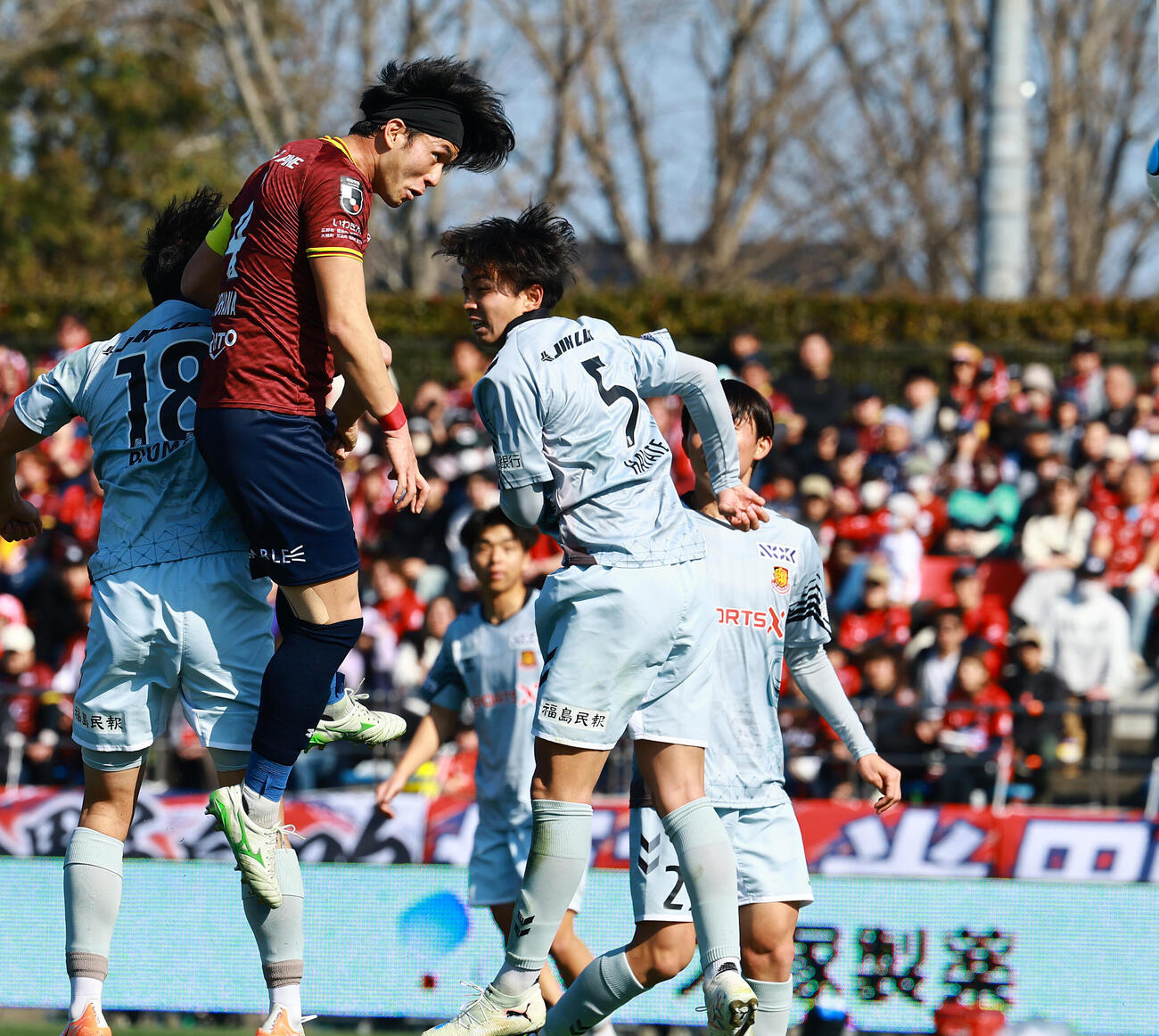 いわき対福島　前半、先制ゴールを決めるいわき堂鼻（撮影・野上伸悟）