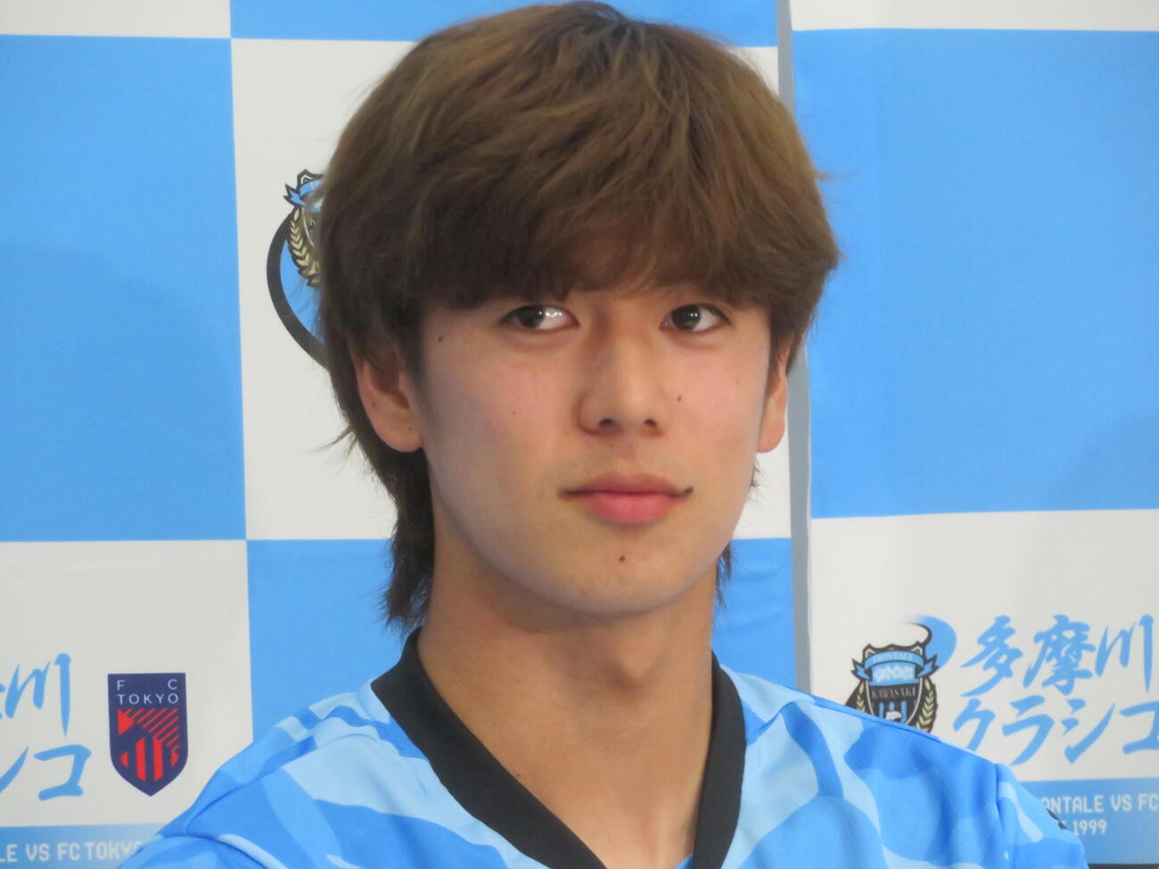 FC東京との「多摩川クラシコ」に向けた会見に臨む川崎フロンターレMF大関友翔（撮影・佐藤成）