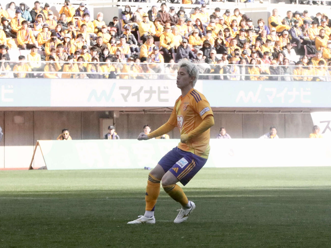 仙台対八戸　PK戦、6人目のキッカーのFW荒木（撮影・高橋香奈）