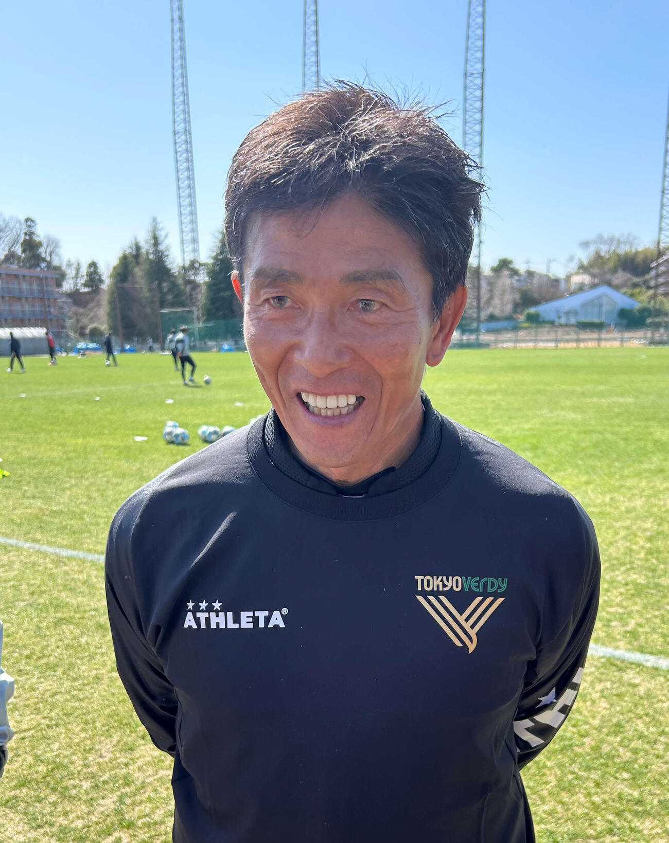 鹿島戦に向けて表情明るく話す東京Vの城福浩監督