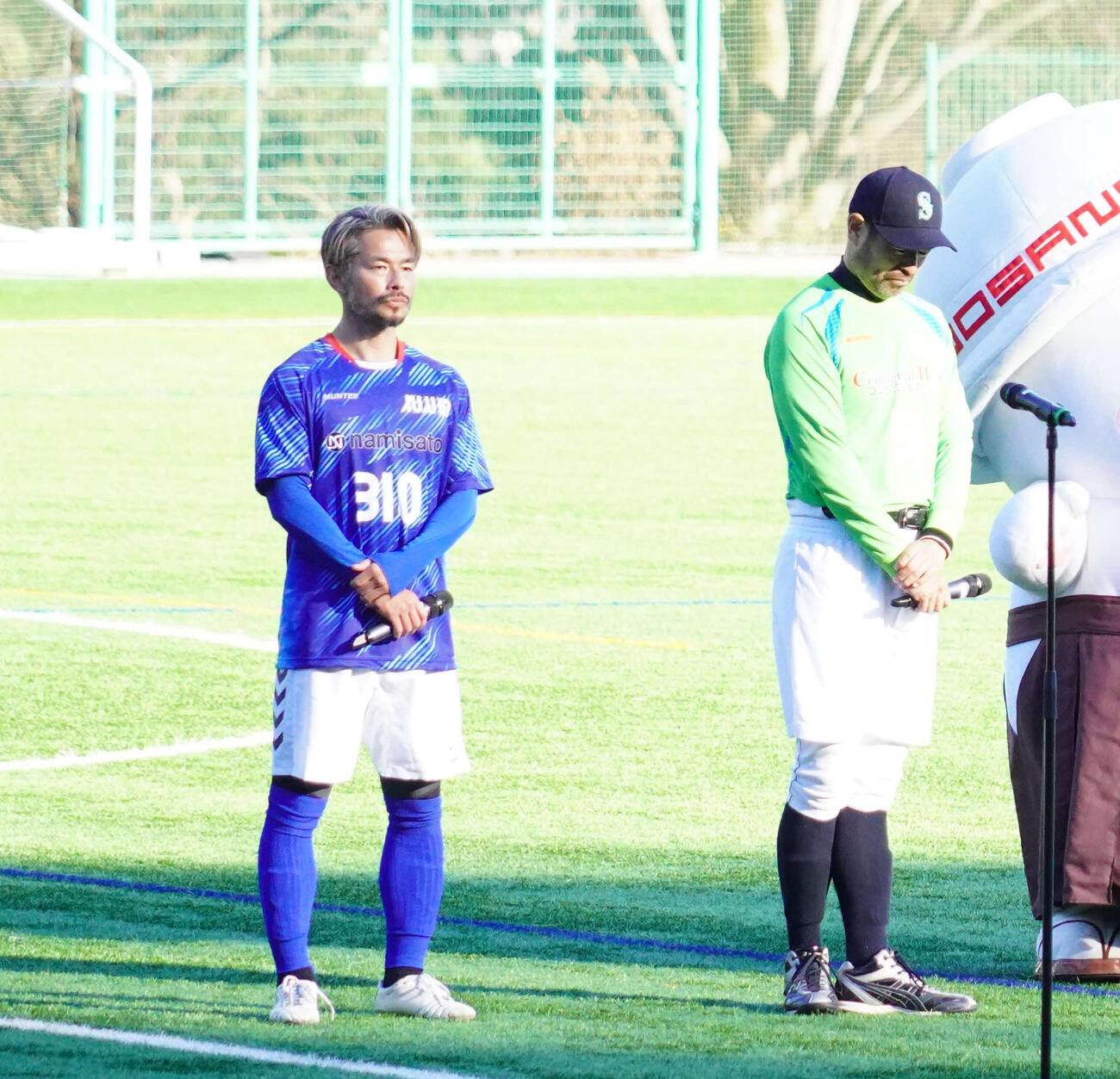 名字のプライドをかけた頂上決戦「佐藤」VS「鈴木」サッカー対決～佐藤も鈴木も半端ないって！～に出場した元日本代表の佐藤勇人氏（左）とニッチロー