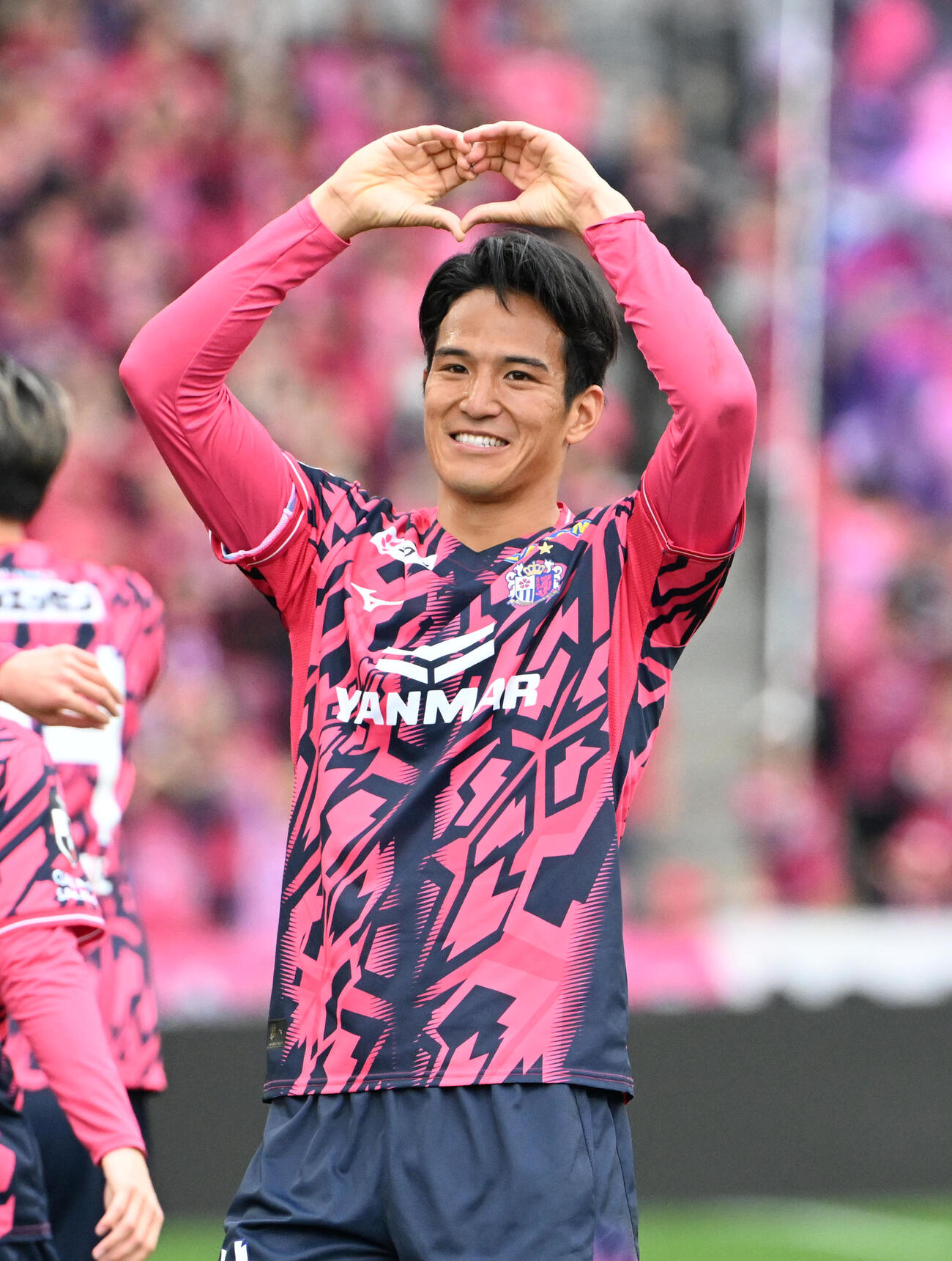 C大阪対神戸　前半、ゴールを決め笑顔を見せるC大阪井上（撮影・石井愛子）
