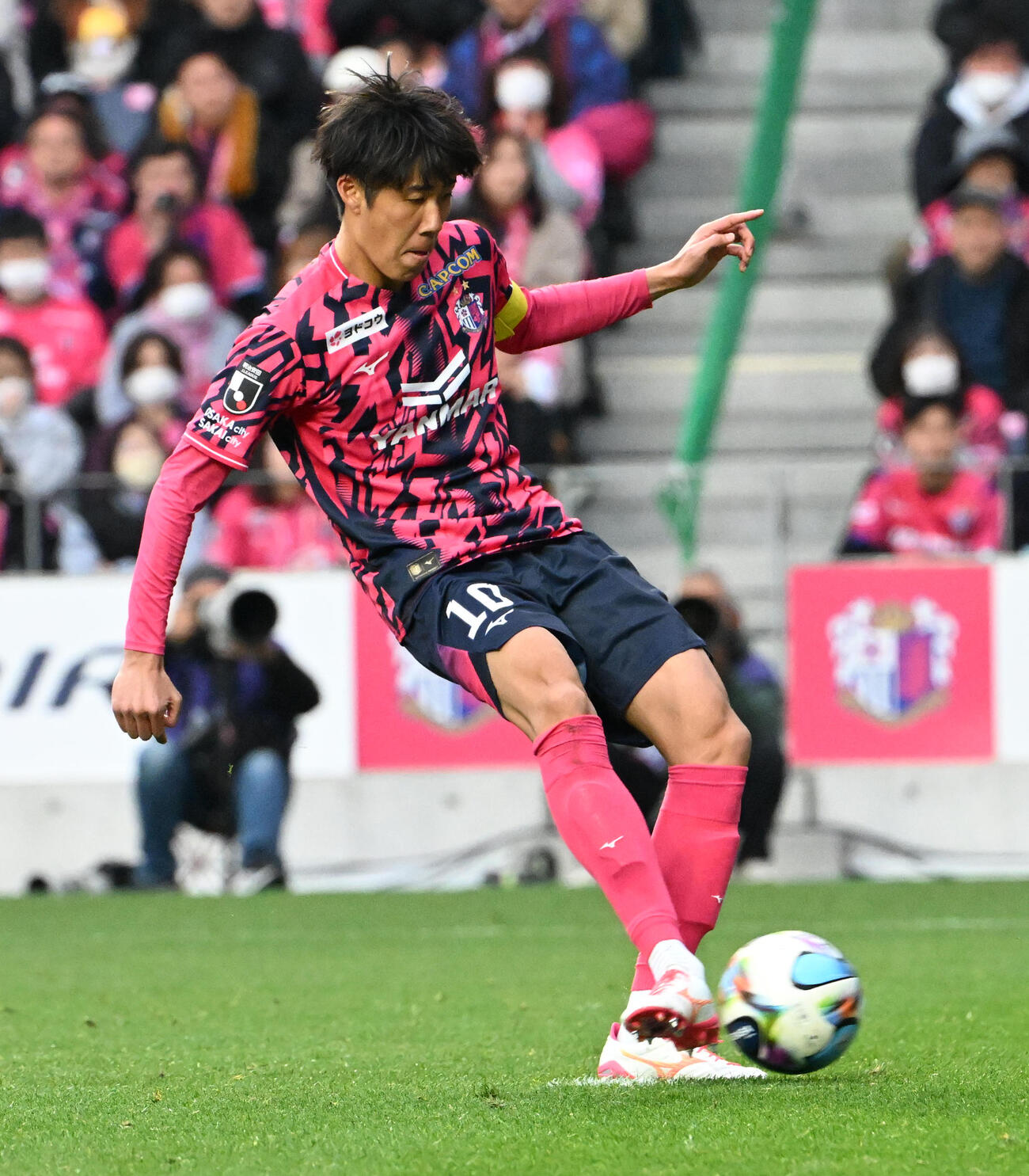 C大阪対神戸　PK戦でゴールを決めるC大阪の田中（撮影・石井愛子）