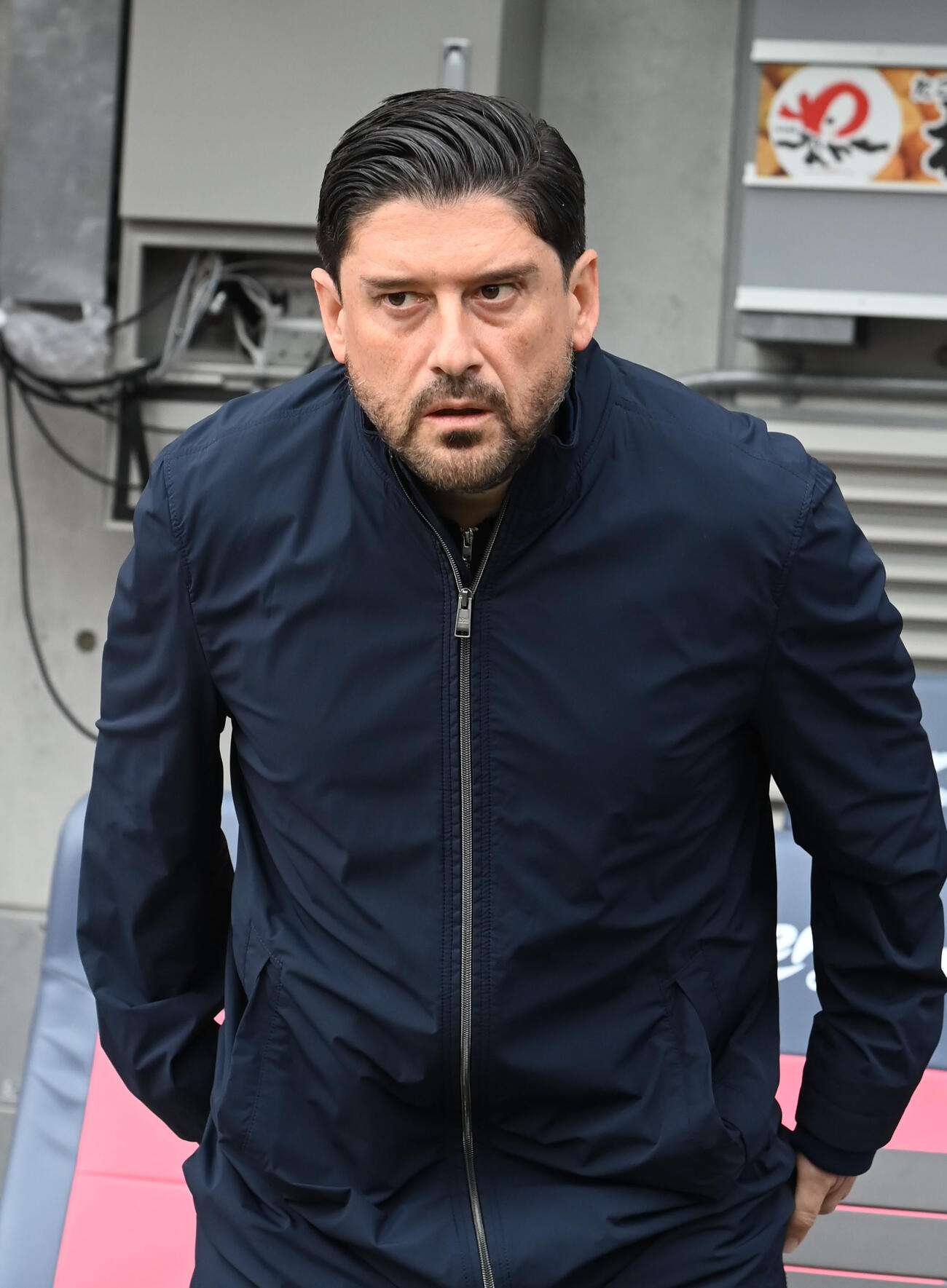 C大阪対神戸　神戸戦に挑むC大阪パパス監督（撮影・石井愛子）