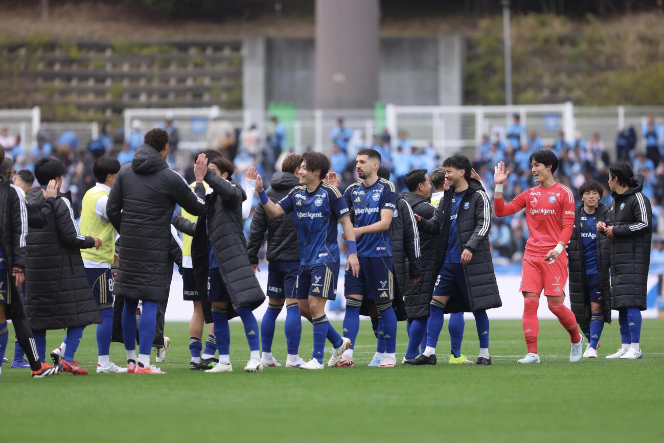 町田対川崎F PK戦の末に川崎Fに勝利する町田（撮影・河田真司）