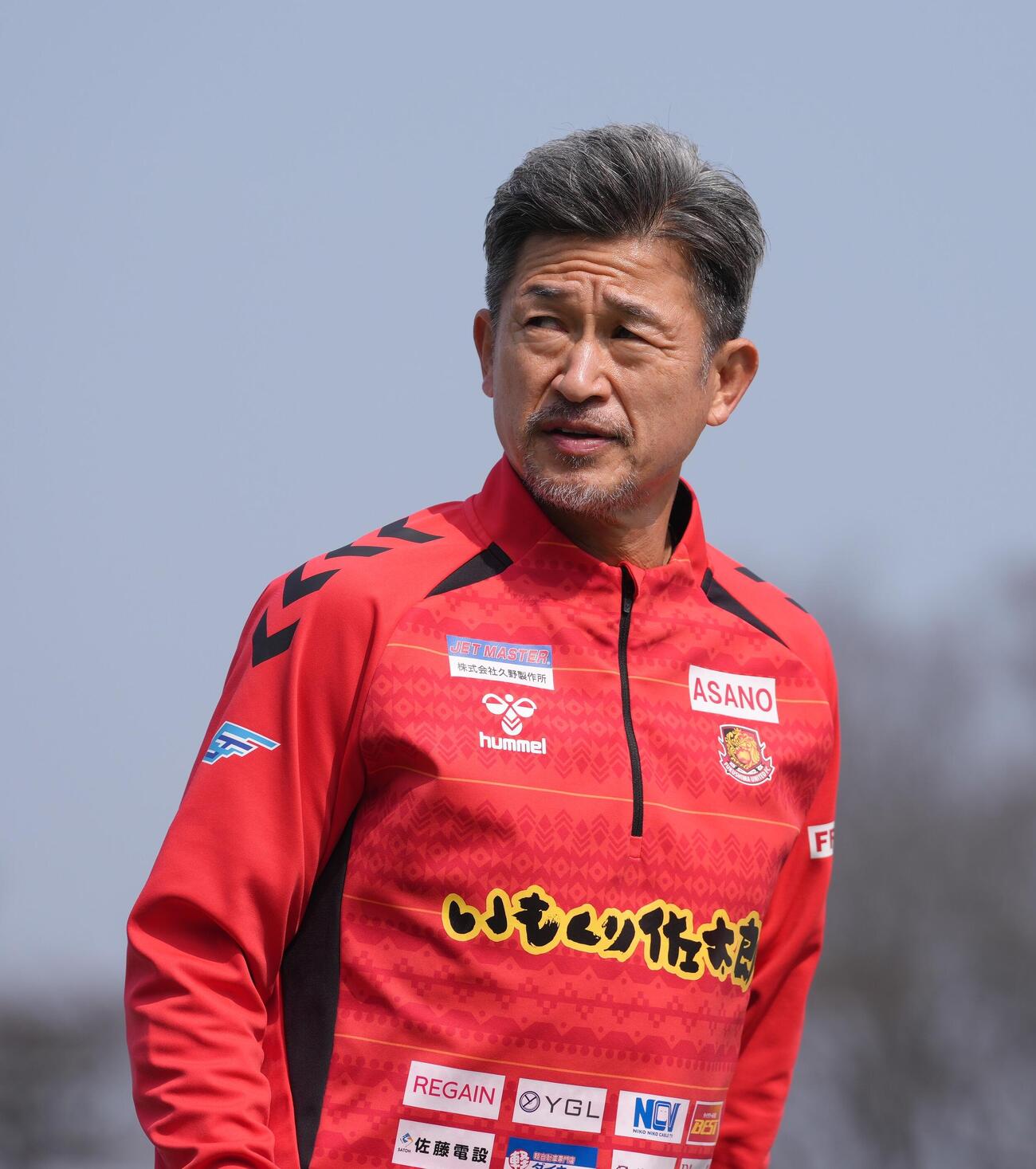 福島対松本　試合前練習に臨む福島カズ（撮影・足立雅史）