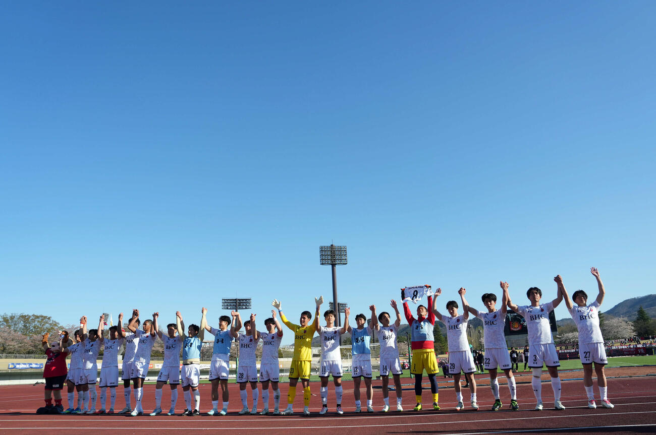 福島対いわき　福島に勝利し6連勝を飾ったいわきイレブン（撮影・たえ見朱実）