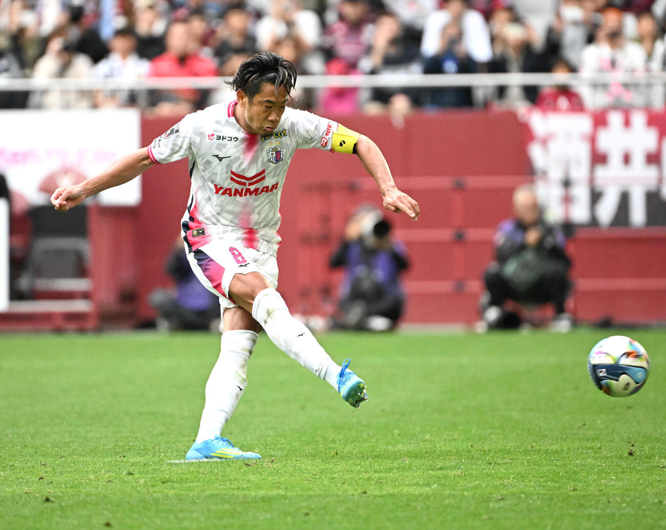 神戸対C大阪　PK、ゴールを決めるC大阪香川真司（撮影・石井愛子）=ノエビアスタジアム神戸