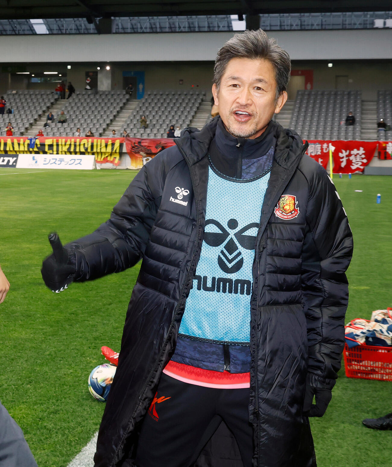 長野対福島　試合前、イレブンを鼓舞する福島カズ（撮影・山本朝陽）