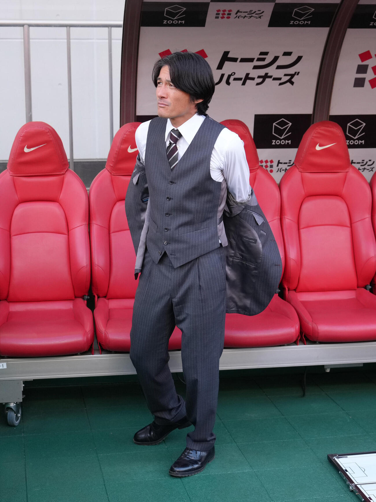 明治安田J1百年構想リーグ　浦和対千葉　試合に臨む浦和田中達也暫定監督　（撮影・足立雅史）