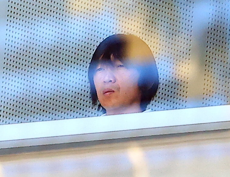 横浜対水戸　観戦する日本代表中村俊輔コーチ（撮影・野上伸悟）