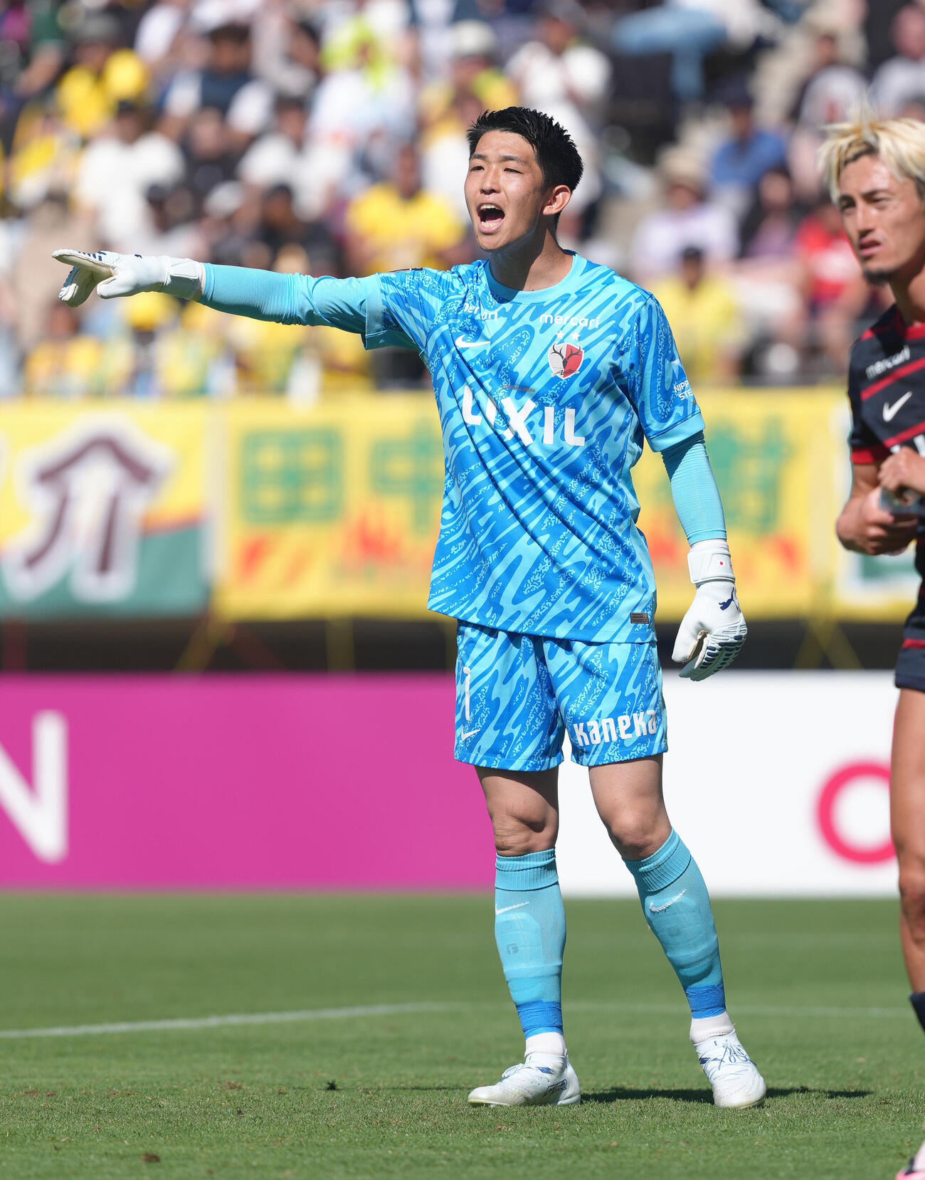 明治安田J1百年構想リーグ　千葉対鹿島　前半、指示を出す鹿島GK早川友基　（撮影・足立雅史）