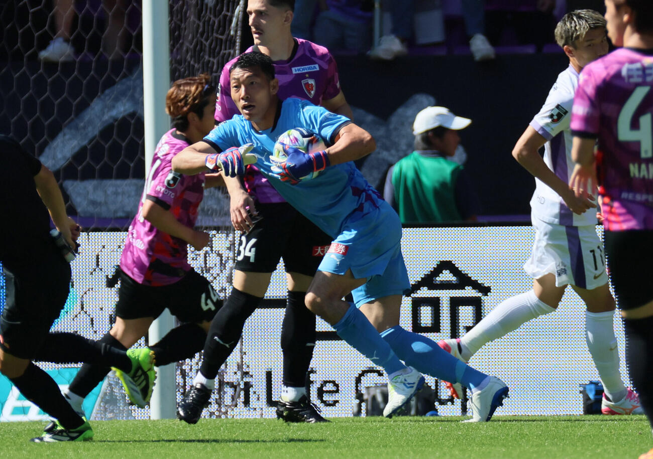 京都対広島　スタメン出場した京都GK太田岳志（撮影・宮崎幸一）