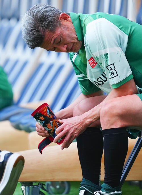 三浦知良　シューズ 59歳三浦知良が17年ぶり復活のオールスターで元気な姿 槙野智章監督に