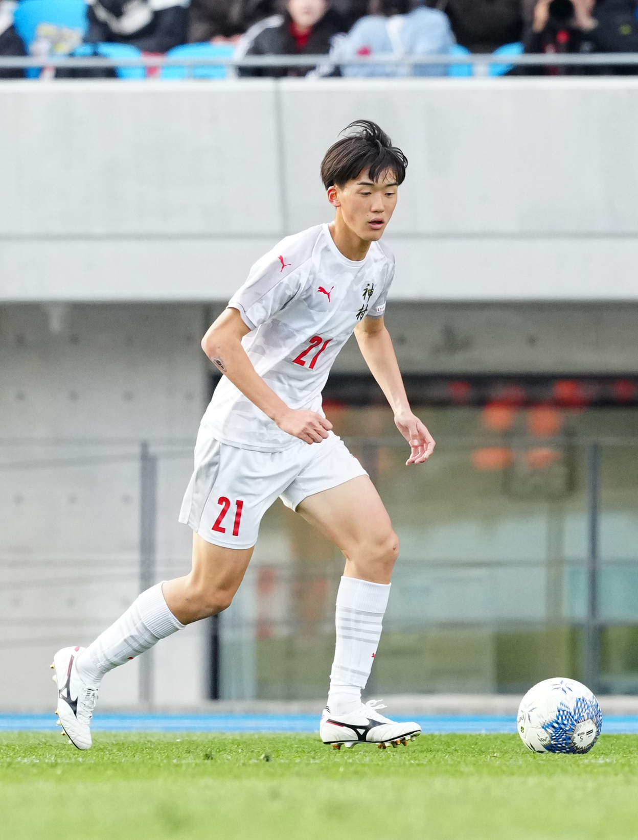 第104回全国高校サッカー選手権　3回戦　神村学園対水口　後半に臨む神村学園・大空星那（2026年1月2日撮影）