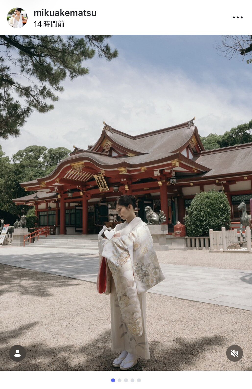 インスタグラムでお宮参りの様子をアップした明松美玖