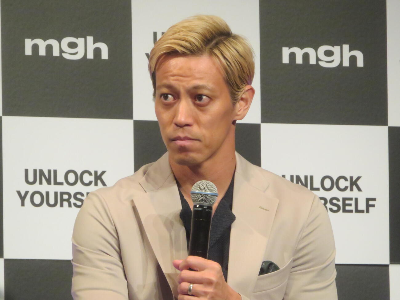 スポーツブランド「mgh」の全ラインアップ販売開始に伴うトークイベントに出席した本田圭佑