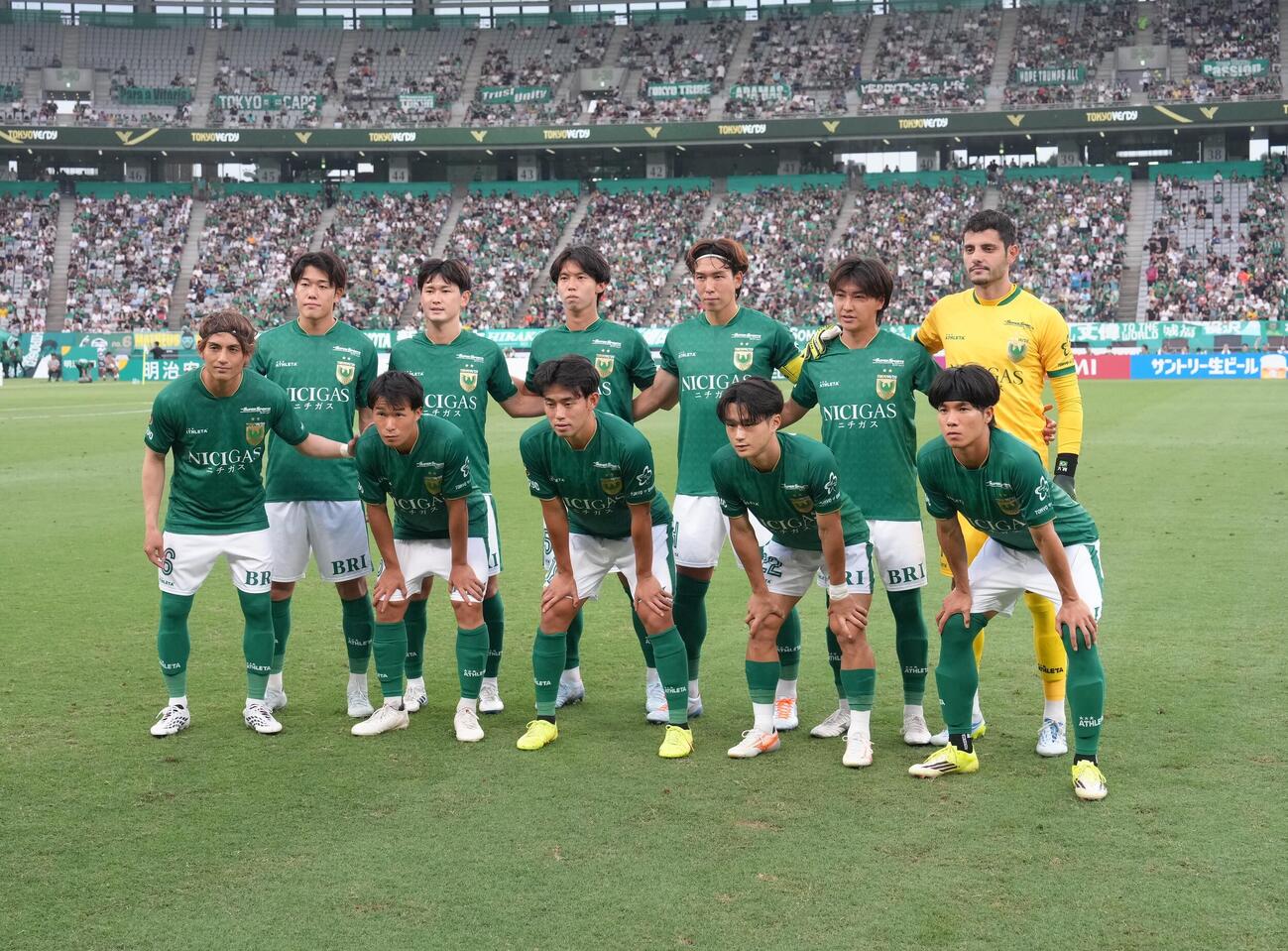 東京V対川崎F　東京Vのスタメン（撮影・足立雅史）