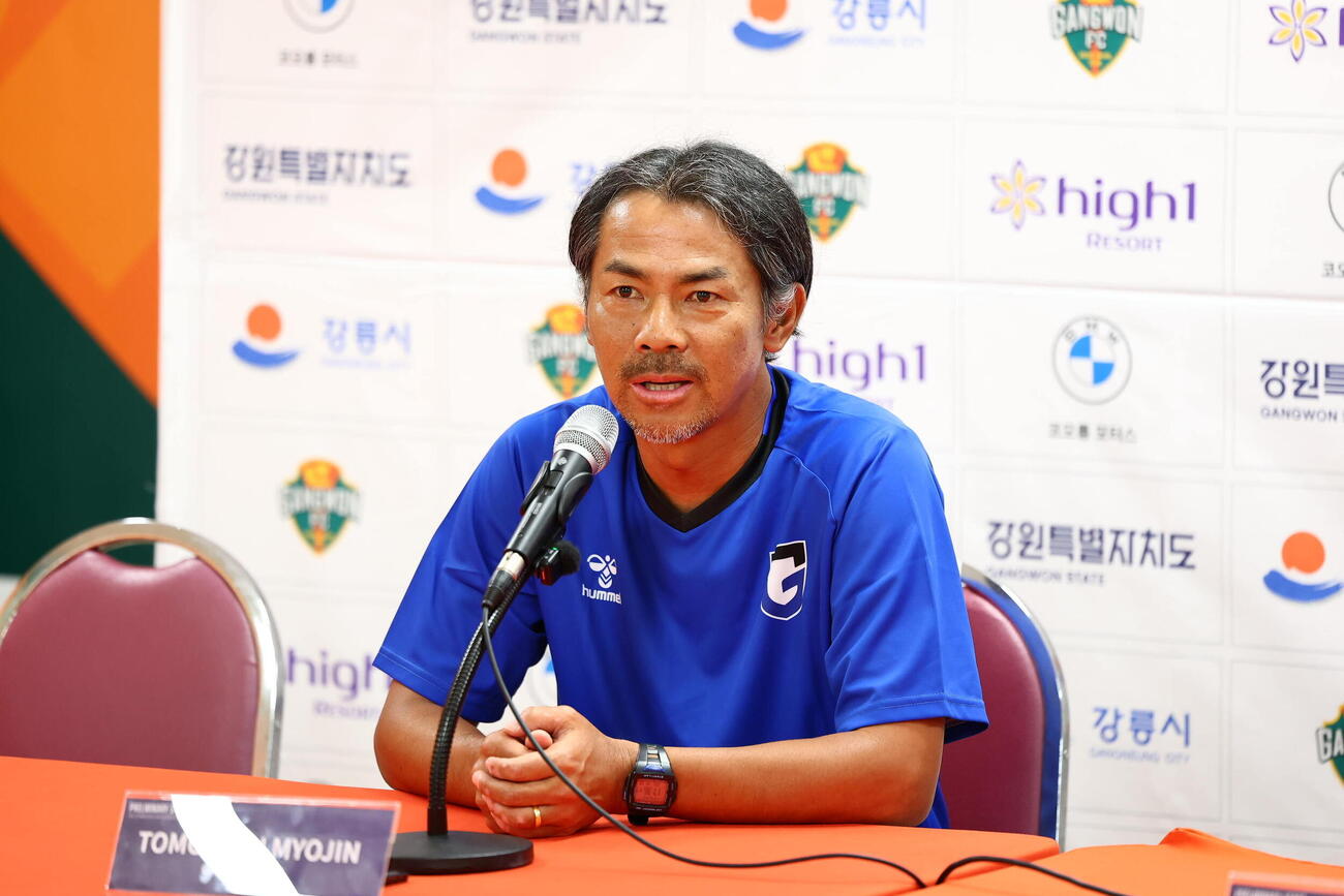 ACLEプレーオフの前日会見に出席したG大阪の明神智和監督（C）GAMBA OSAKA