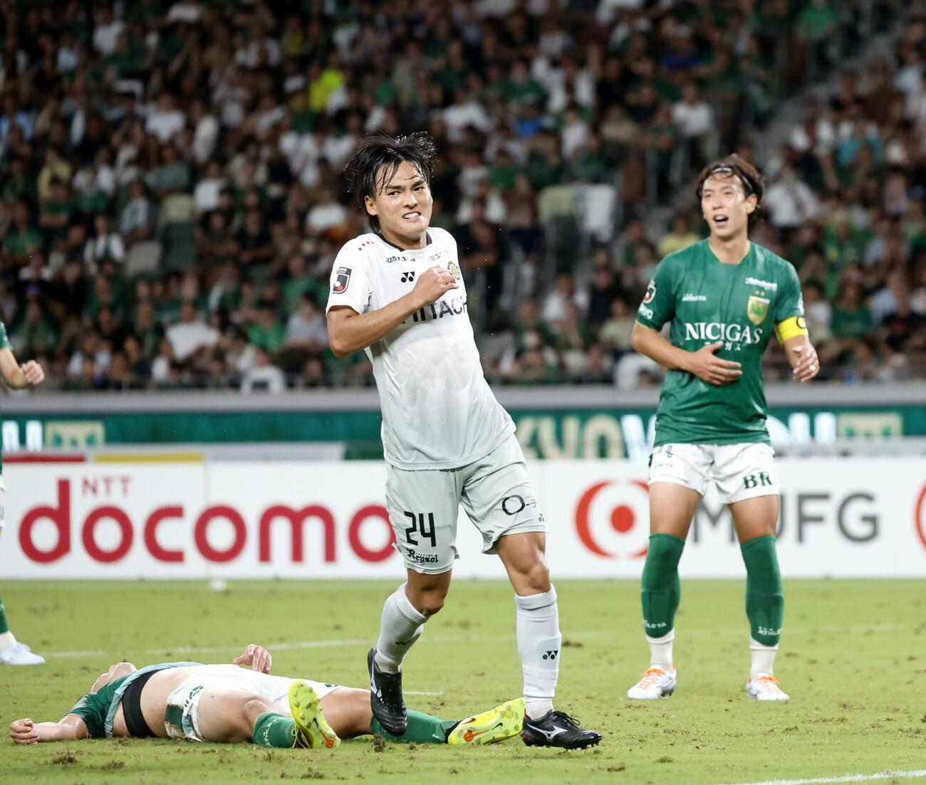 東京V対柏　後半、ゴールを決めた柏久保藤次郎（撮影・山本朝陽）