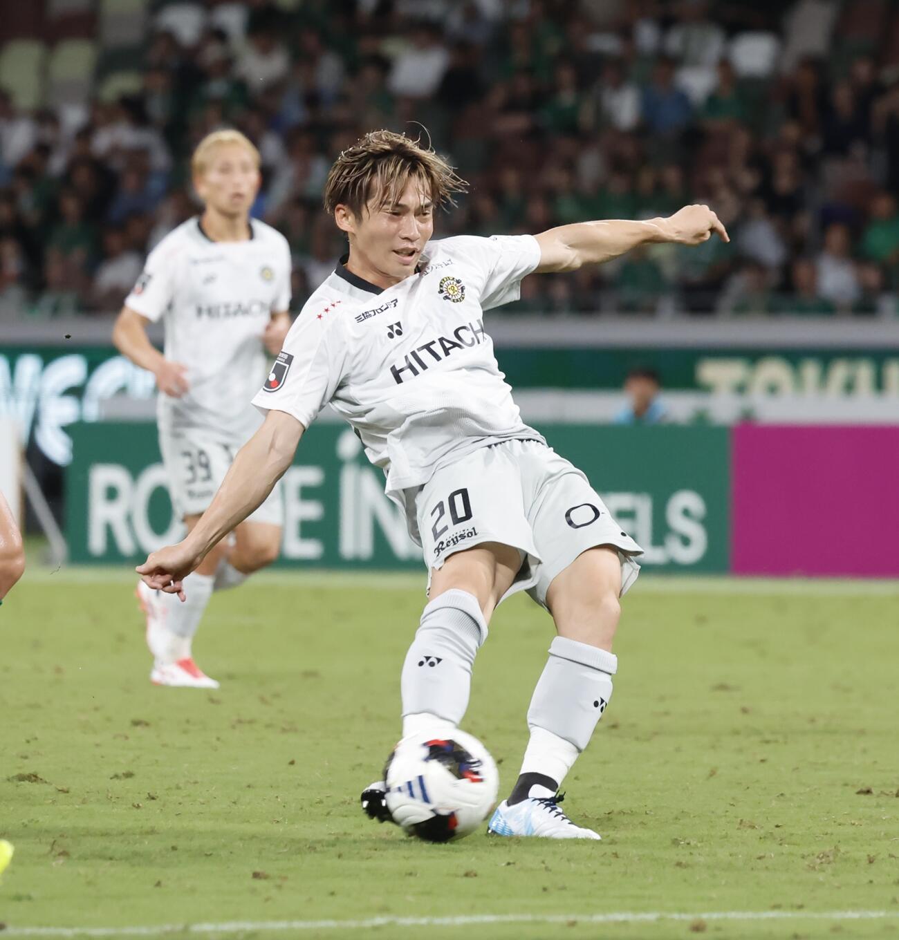 東京V対柏　後半、ゴールを決める柏瀬川祐輔（撮影・山本朝陽）