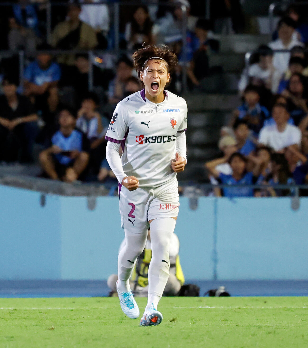 川崎F対京都　後半、ゴールを決め、雄たけびをあげる京都福田心之助（撮影・山本朝陽）