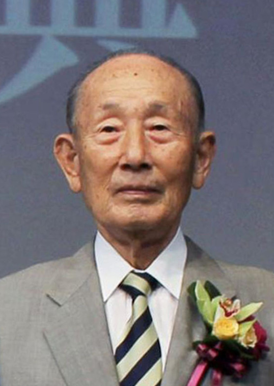 下村幸男さん（共同）