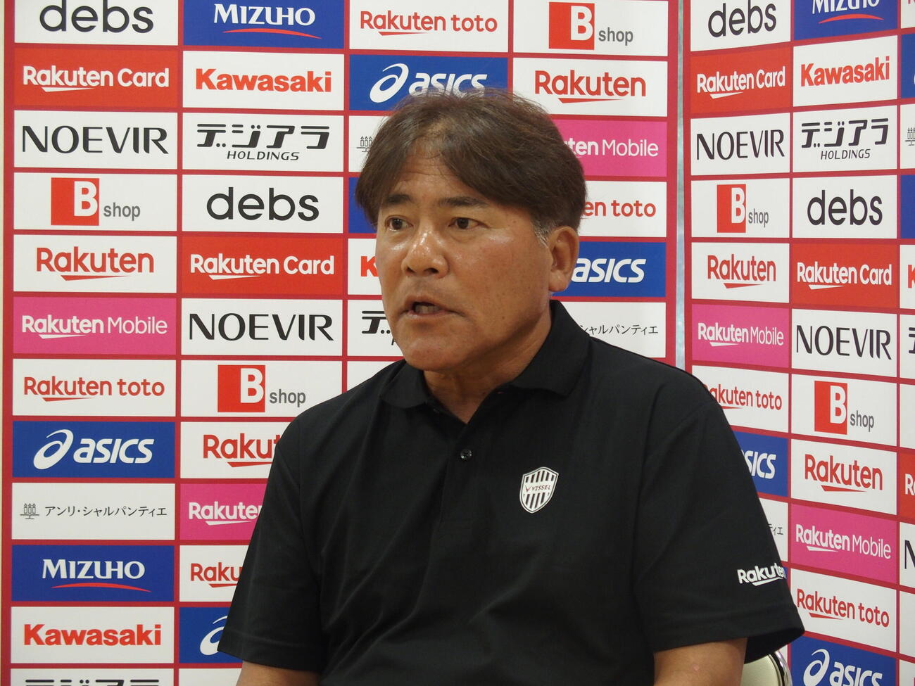 U－21神戸の手倉森誠監督