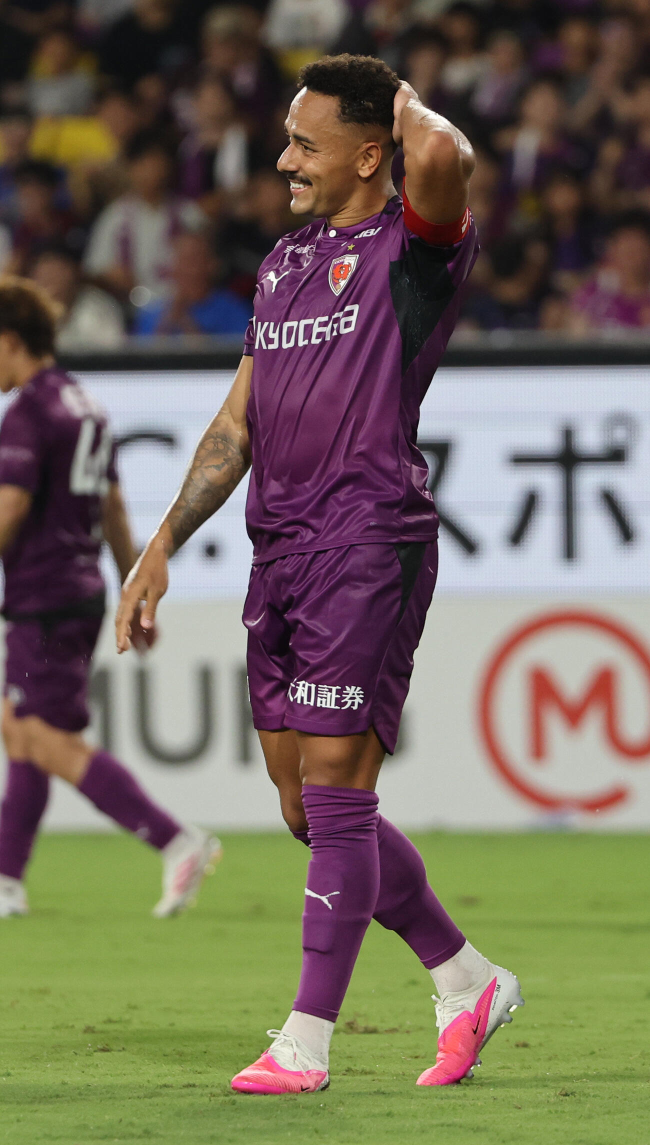 京都対水戸　前半、シュートを防がれ頭をかく京都ラファエル・エリアス（撮影・西尾就之）