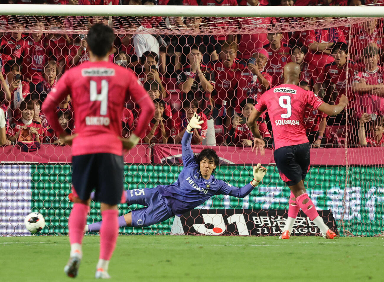 C大阪対柏　後半、PKで2点目を決めるC大阪桜川ソロモン（撮影・西尾就之）