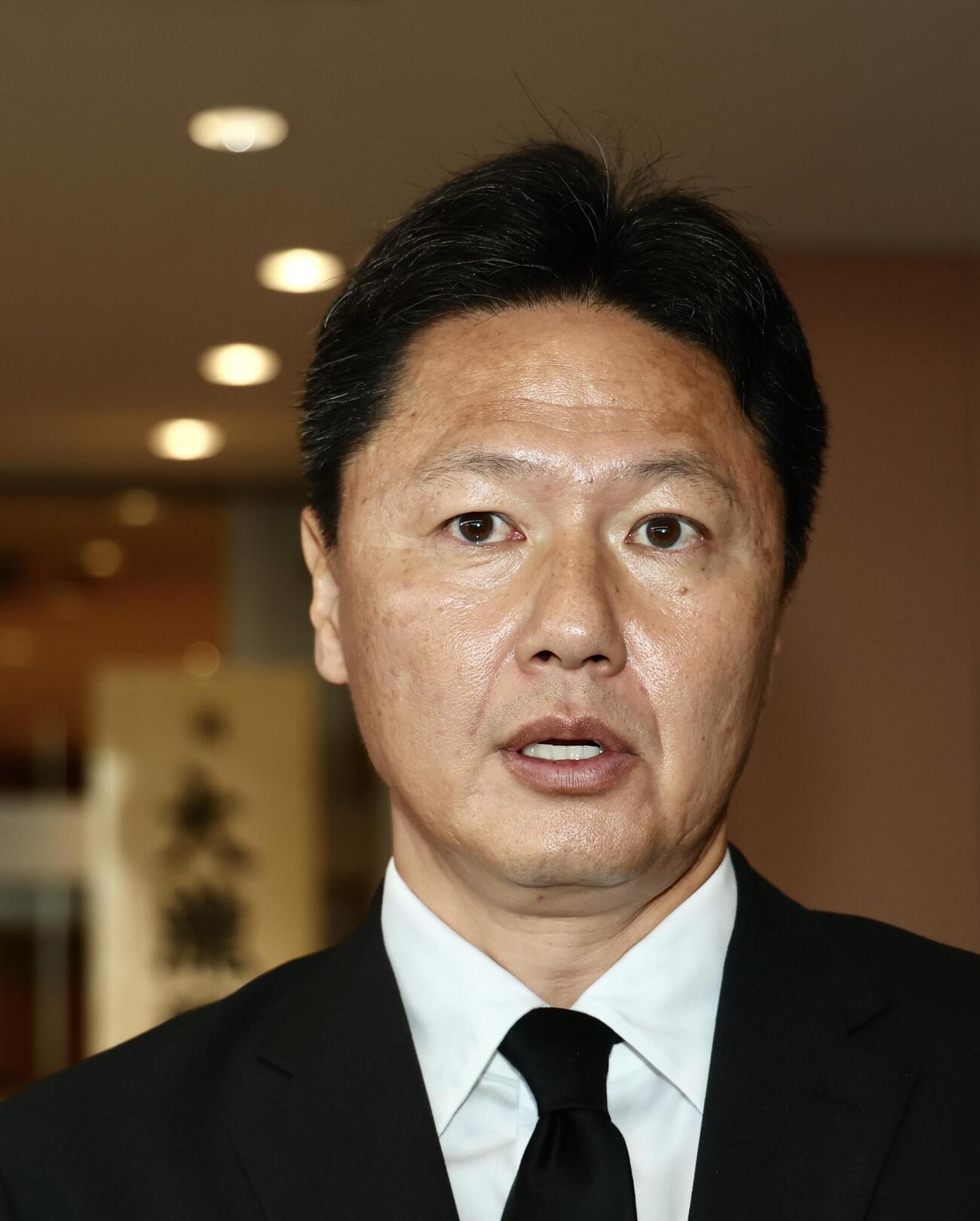 取材に応じるU21大岩剛監督（撮影・河田真司）