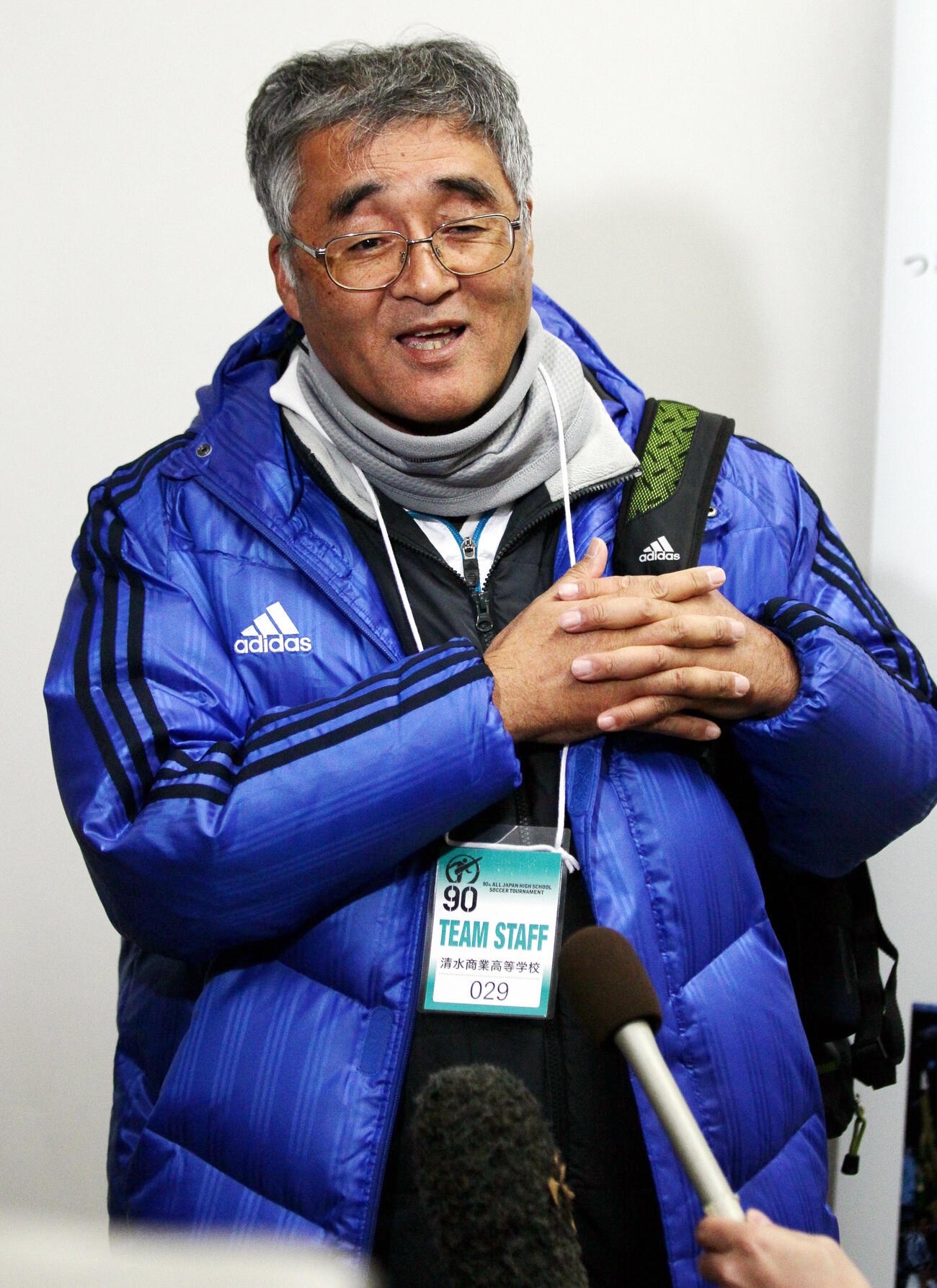 2012年、全国高校サッカー選手権の山陽戦後に報道陣の質問に答える清水商・大瀧雅良監督＝2012年1月2日