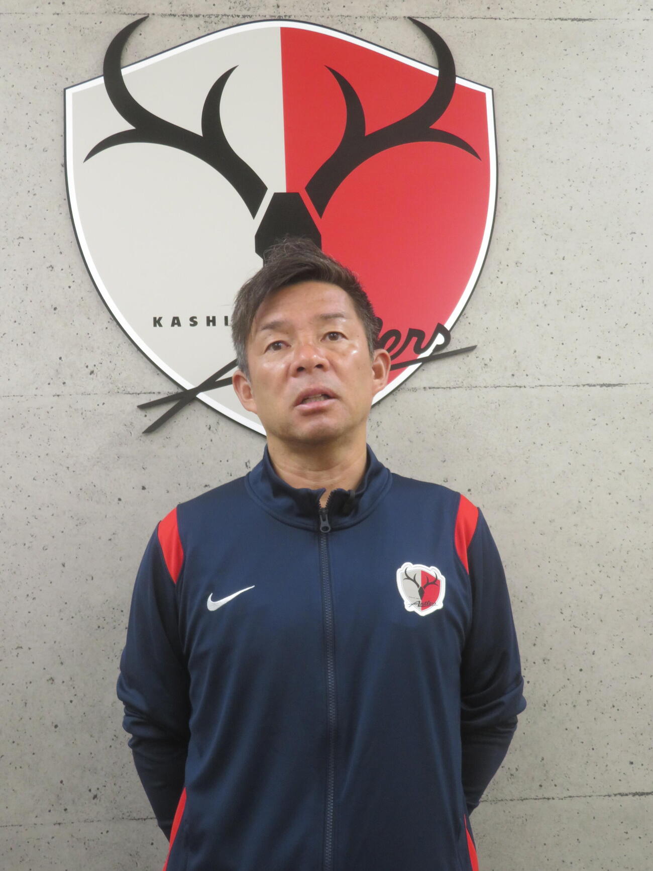 V・ファーレン長崎戦に向けて取材に応じた鹿島アントラーズの鬼木達監督