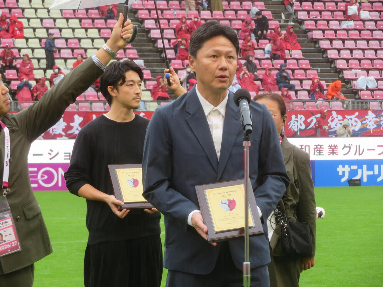 鹿島アントラーズの功労賞を受賞したU－21日本代表の大岩剛監督