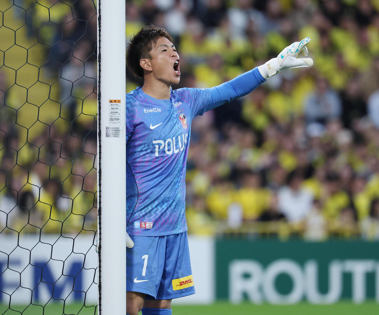 柏対浦和　前半、指示を出す浦和GK西川周作（撮影・宮地輝）