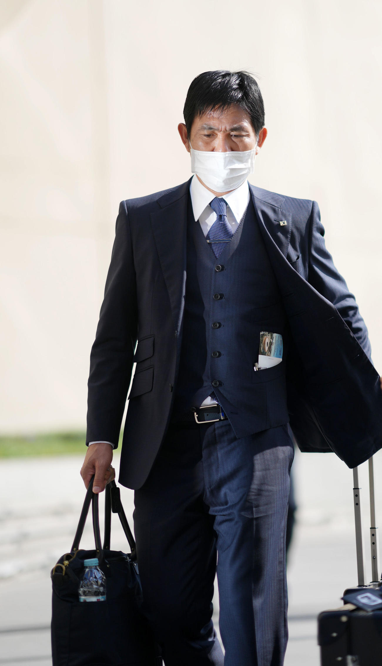 ドバイの宿舎に到着した森保監督（撮影・横山健太）