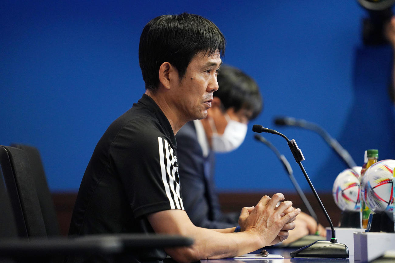 カナダ戦前の公式会見でW杯への意気込みを語る森保監督（撮影・横山健太）