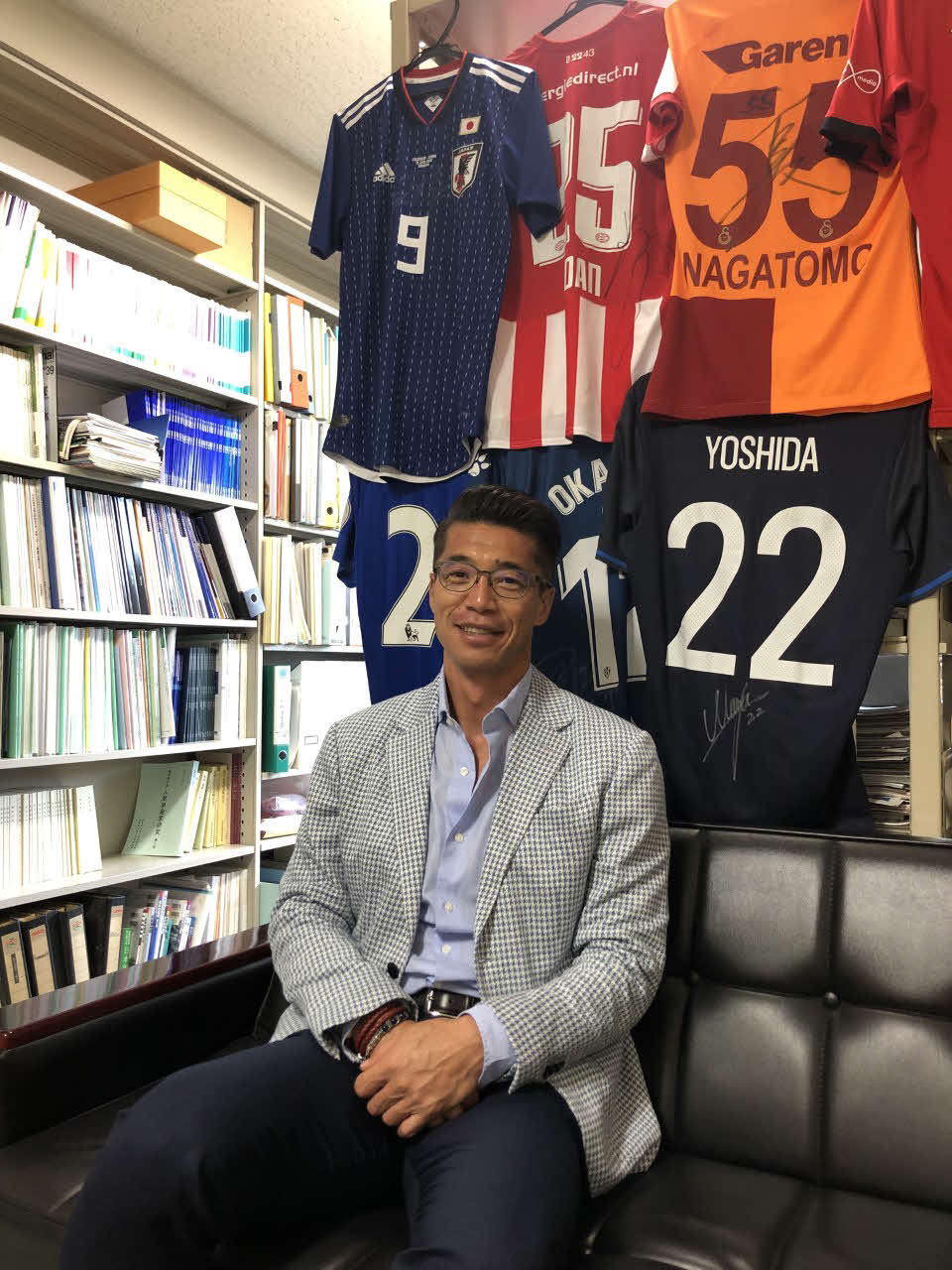 吉田らサッカー選手の走り方を指導している杉本龍勇氏（撮影・磯綾乃）